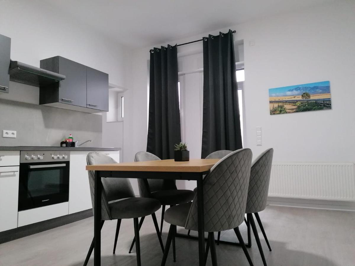 Estrella24 Living Rooms Tokio Herne Luaran gambar